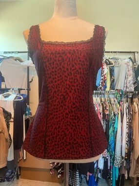 White House Black Market Red Floral Jacquard Lace-Trim Camisole